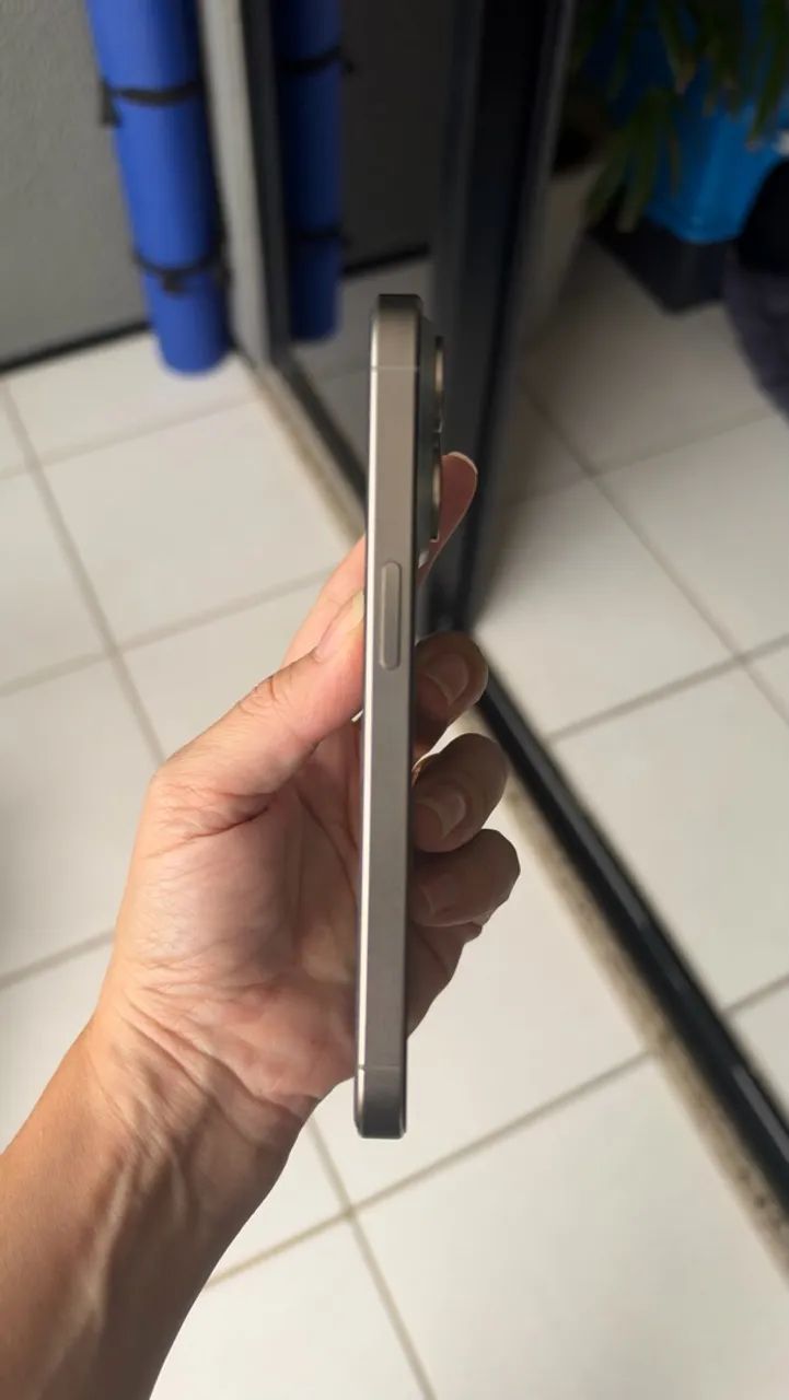 iPhone 15 pro 256GB - Foto 3