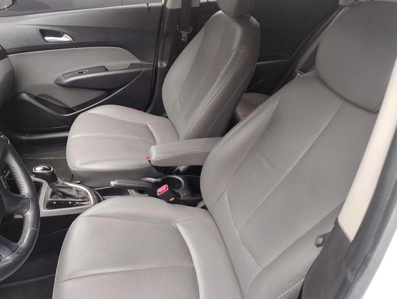 Hyundai HB20S Premium 1.6 Flex 16V Aut. 4p, foto 6 de 7