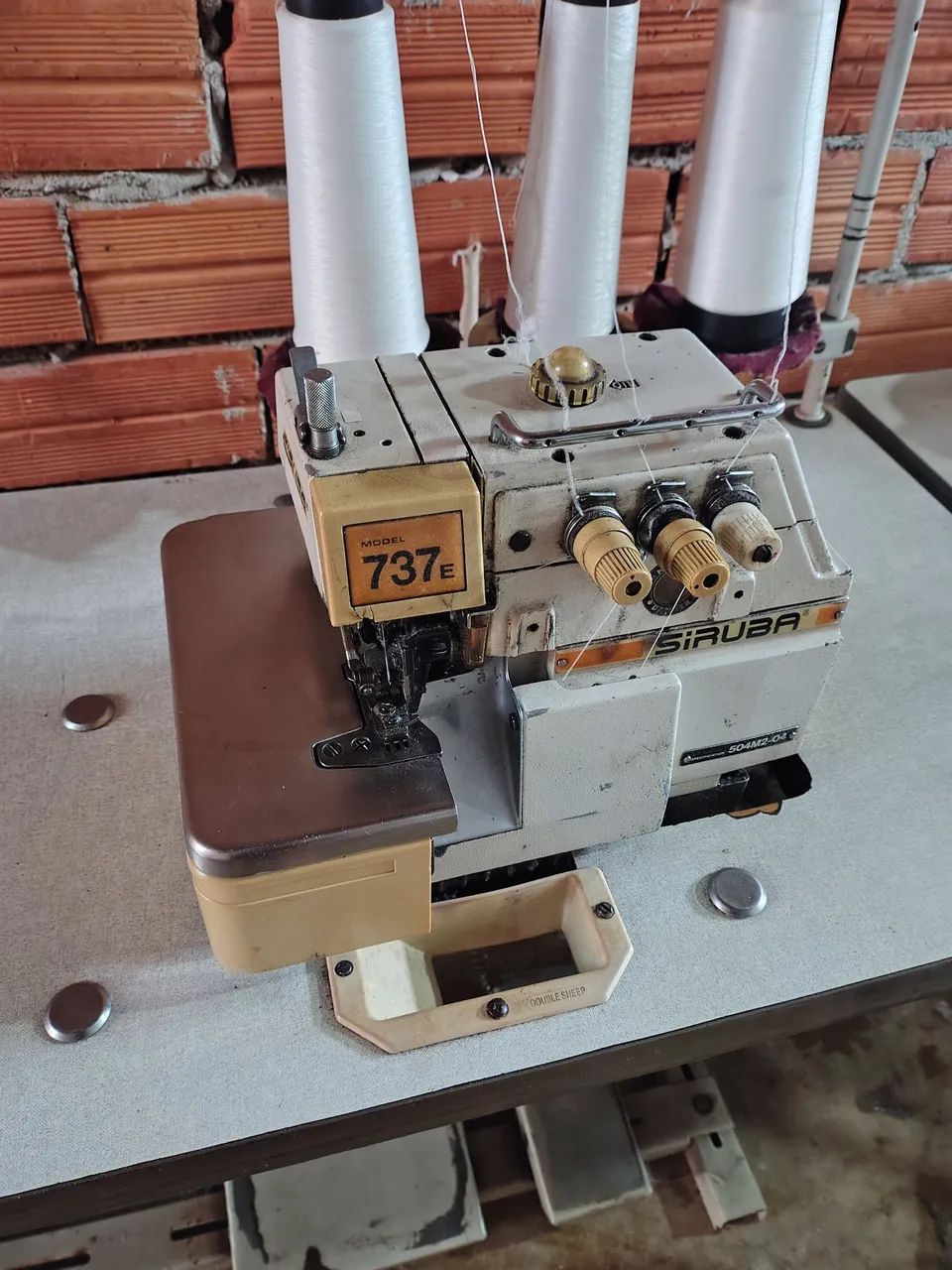 Máquina overloque  - Foto 2