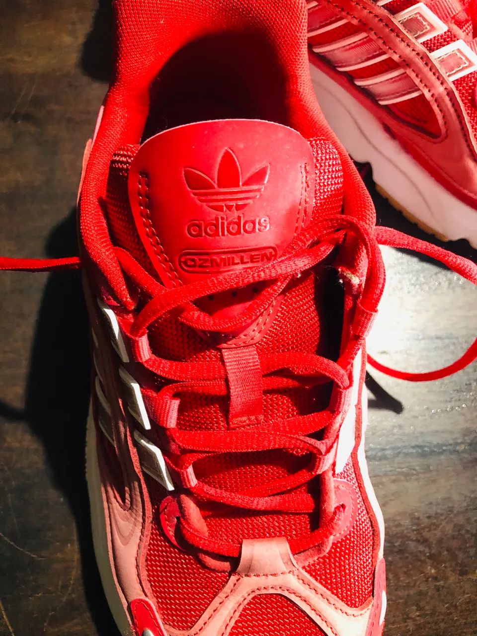 Tênis adidas edição limitada  - Foto 4