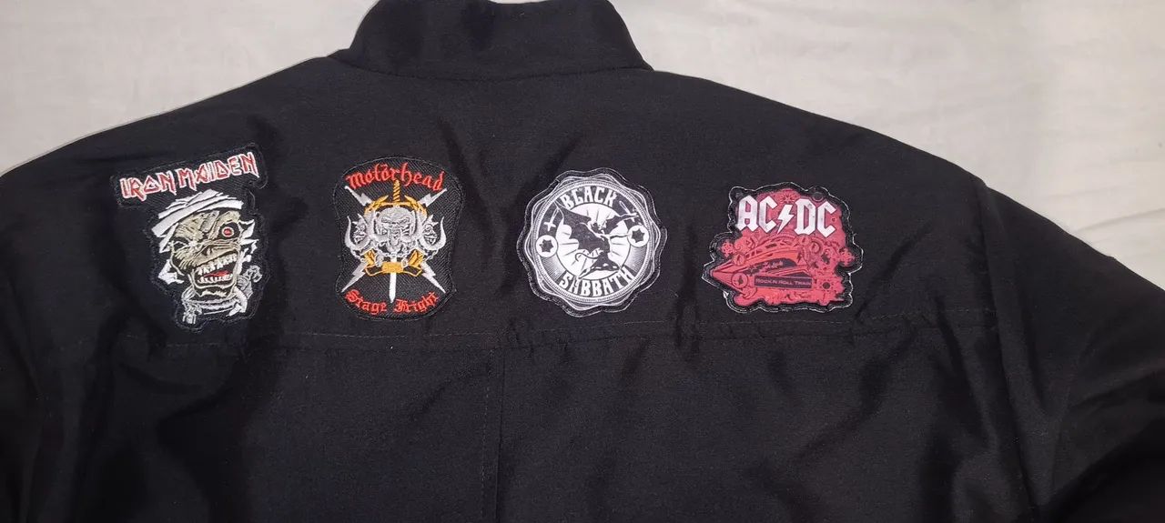 Blusa personalizada com patch  bandas de rock  -  ac/dc -  Iron maiden... - Foto 3