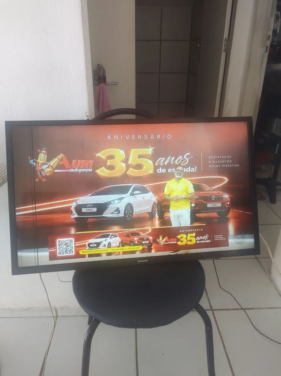 Tv Samsung 32esmat com controle sem pé  - Foto 2