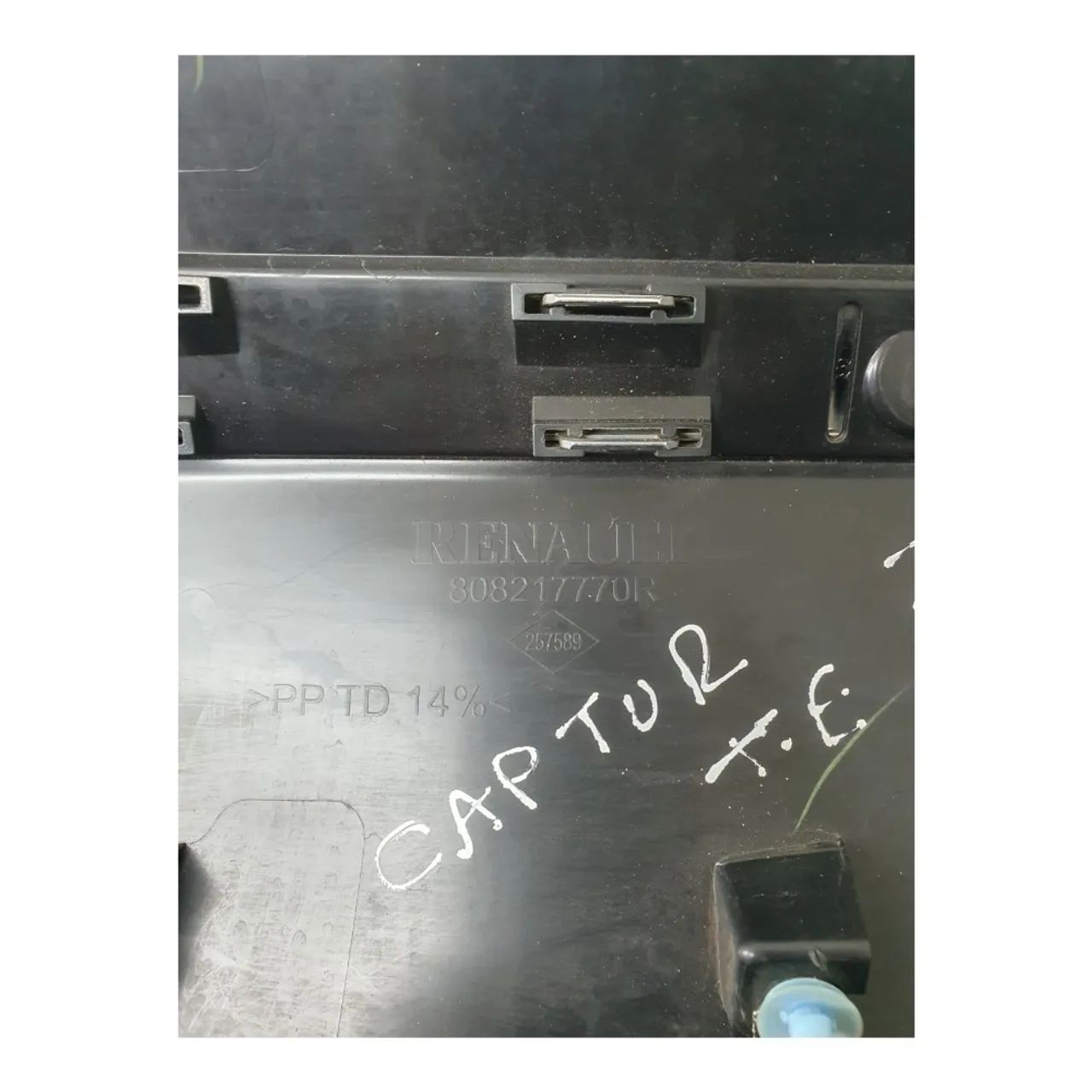 Moldura Porta Traseira Esquerda  Renault Captur 2019 - Foto 5