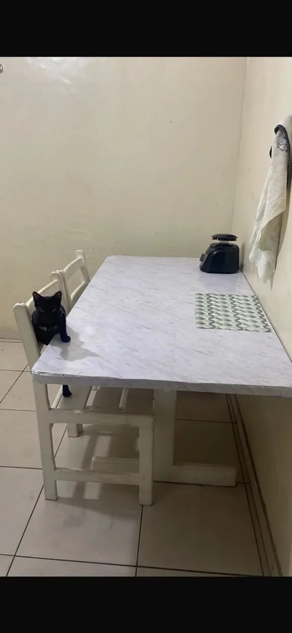 Mesa com cadeiras 