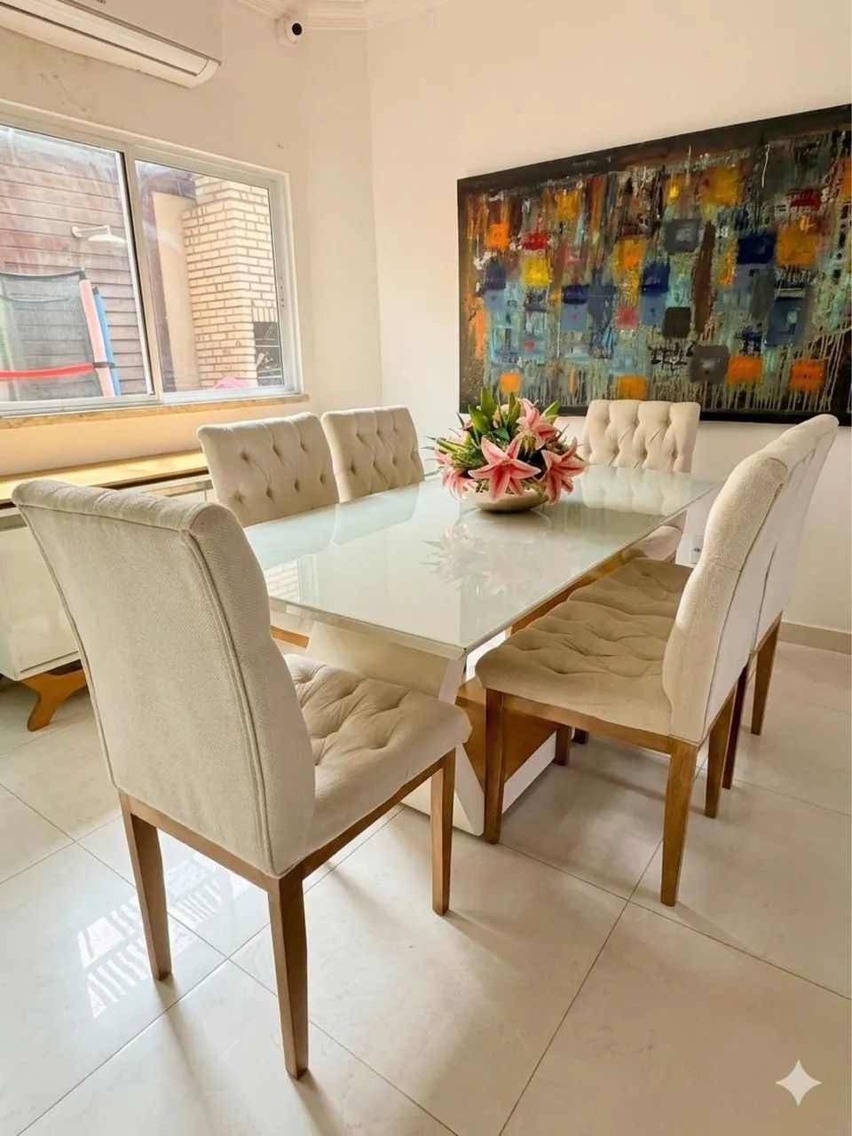 Conjunto de mesa de jantar elegante com 6 cadeiras estofadas  - Foto 2