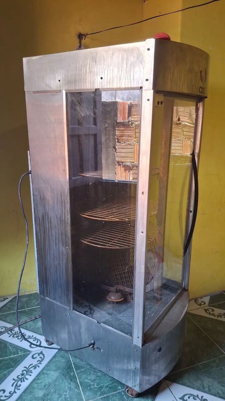Maquina de assar frango.. funciona tudo perfeito - Foto 2