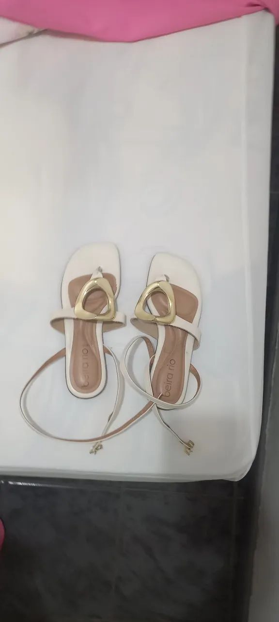 Vendo esse par de Sandalias  - Foto 2