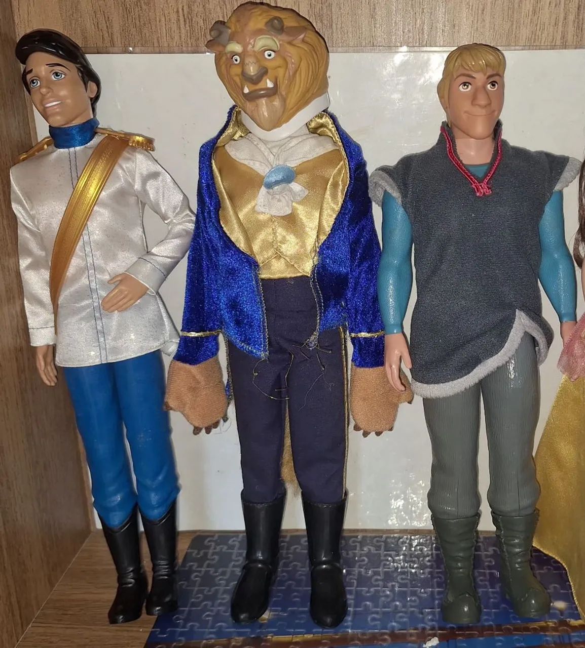 09 bonecos e bonecas de Princesas e Príncipes - Foto 2