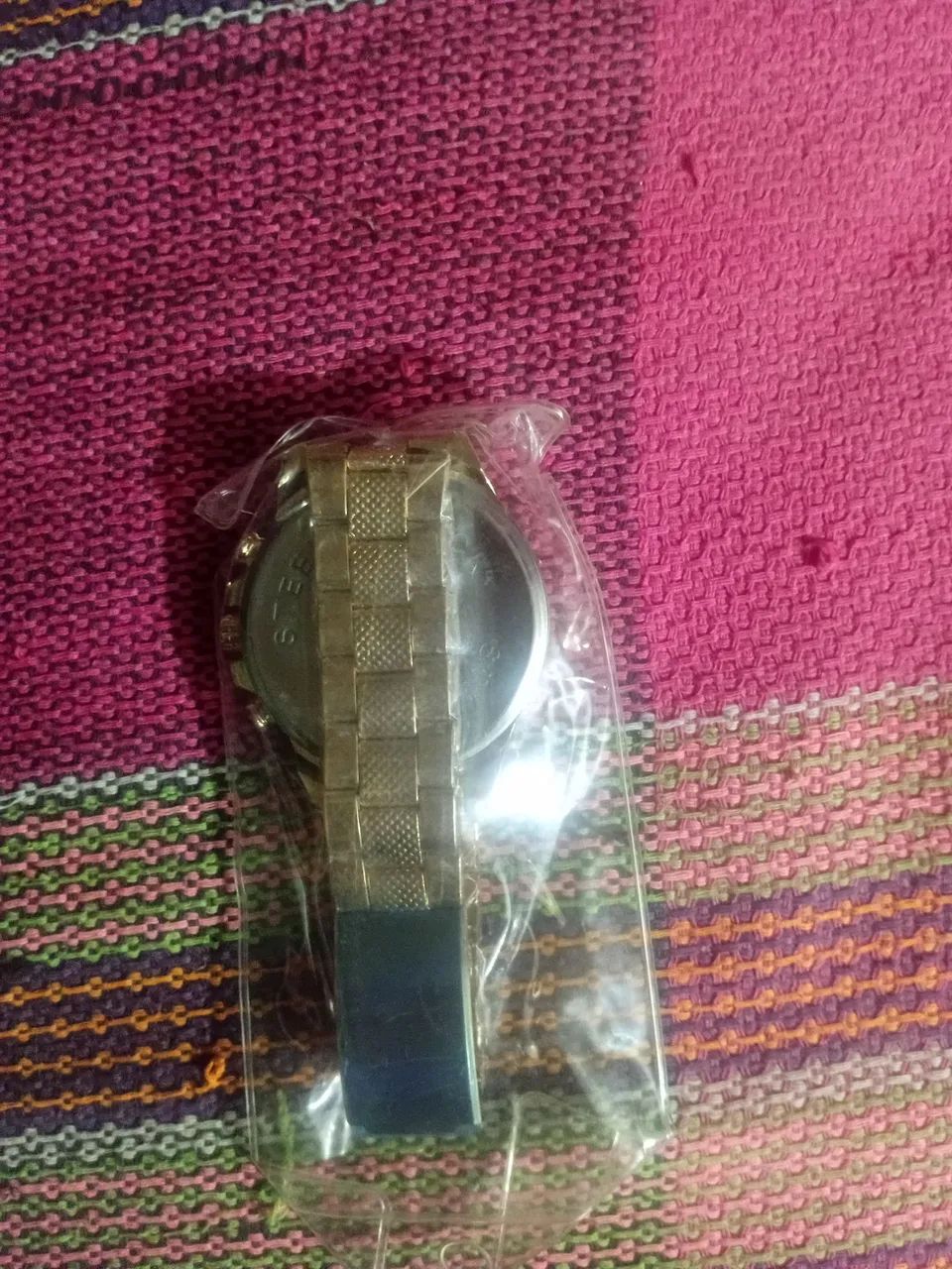 Relógio masculino dourado*novo*! - Foto 2