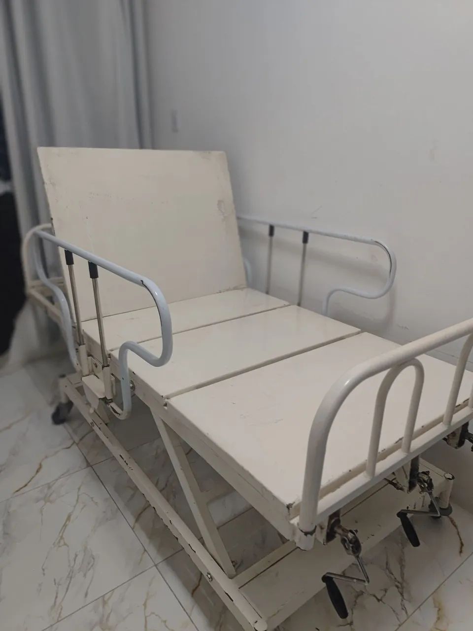 Cama hospitalar 