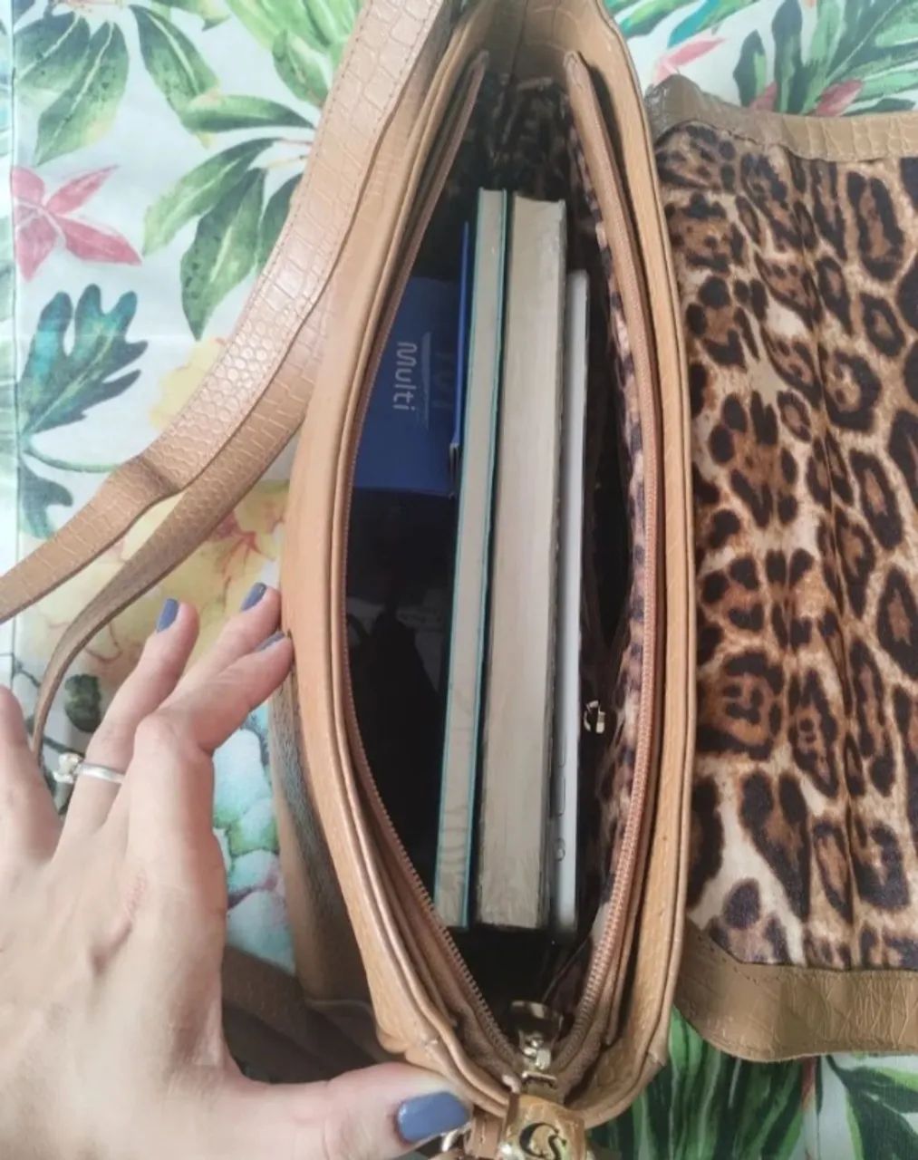 Bolsa Carmen Steffens Croco marrom  - Foto 4