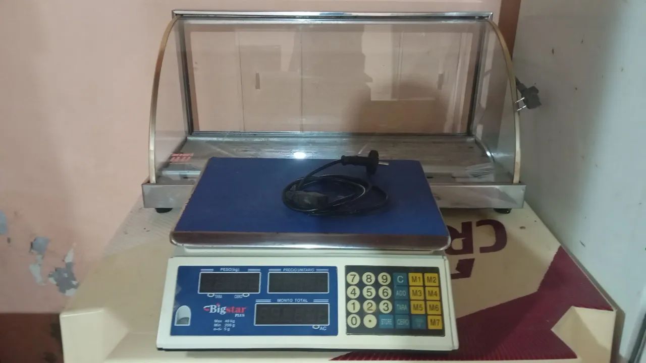 Vendo essa estufa e essa balança.