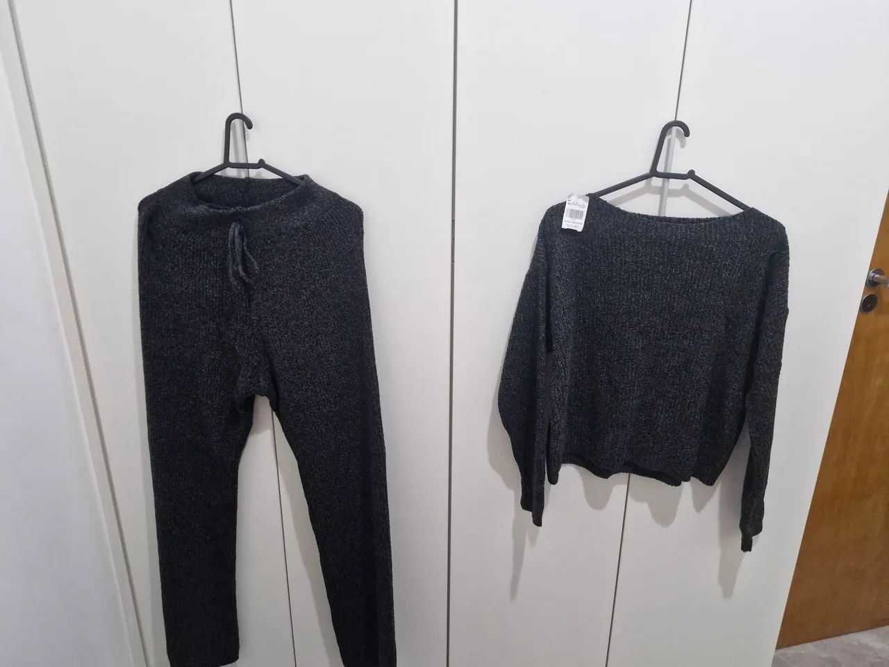 Conjunto em mousse takasahi tricot 