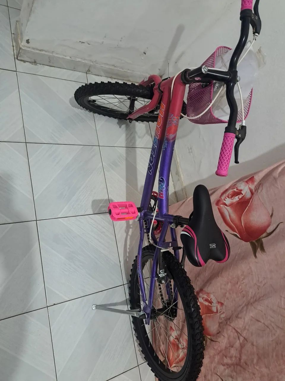 Vendo uma bicicleta infantil  - Foto 3