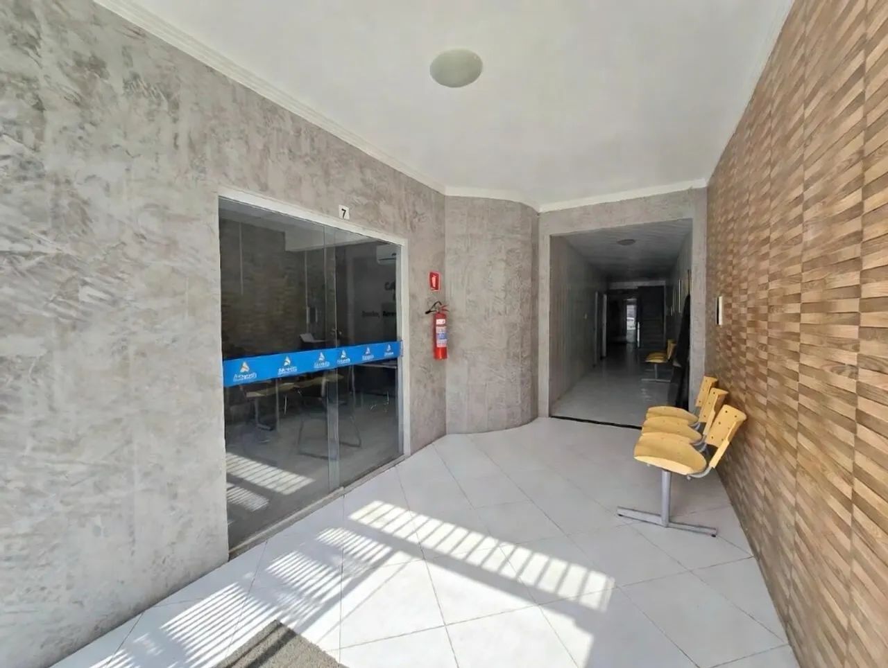 Vendo prédio comercial