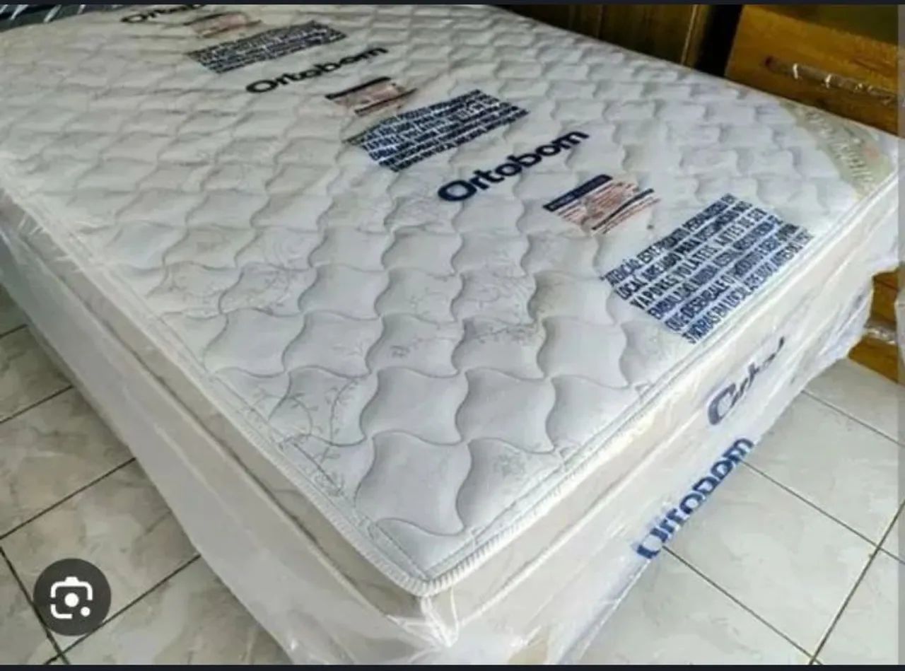 Cama box Queen size Ortoobom molas ensacadas 