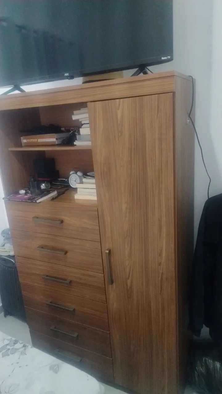 Estante e comoda