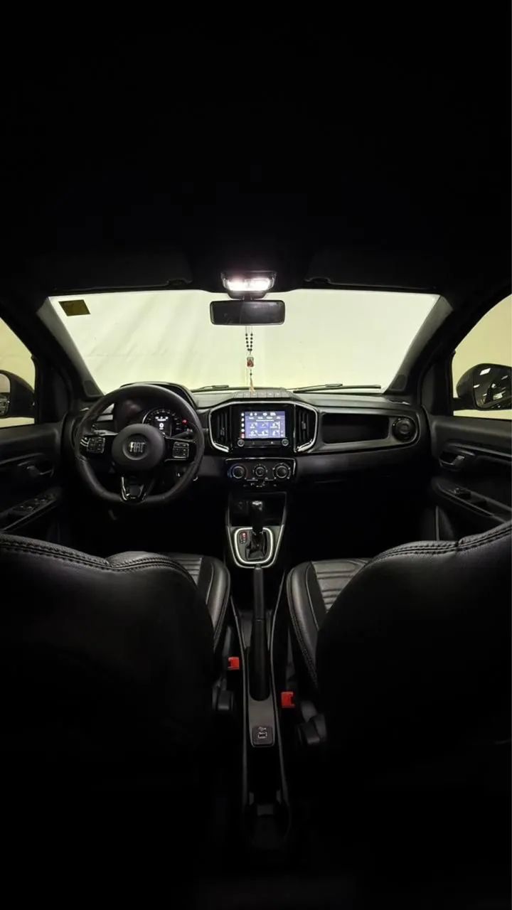 Fiat Strada Volcano 1.3 Flex 8V CD Aut. 2023 - Foto 2