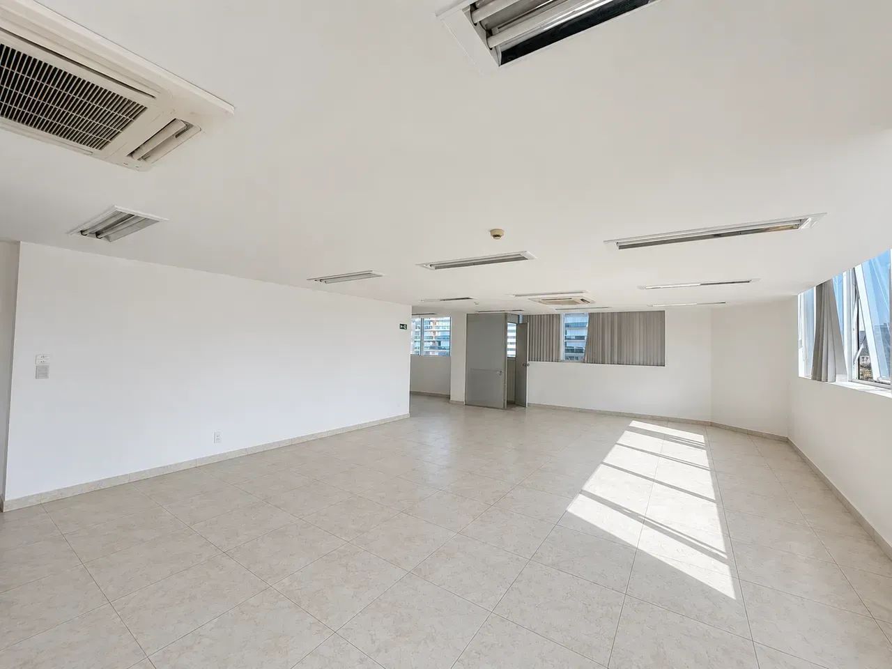 Andar com 454m² para locação na Enseada do Suá - Foto 2