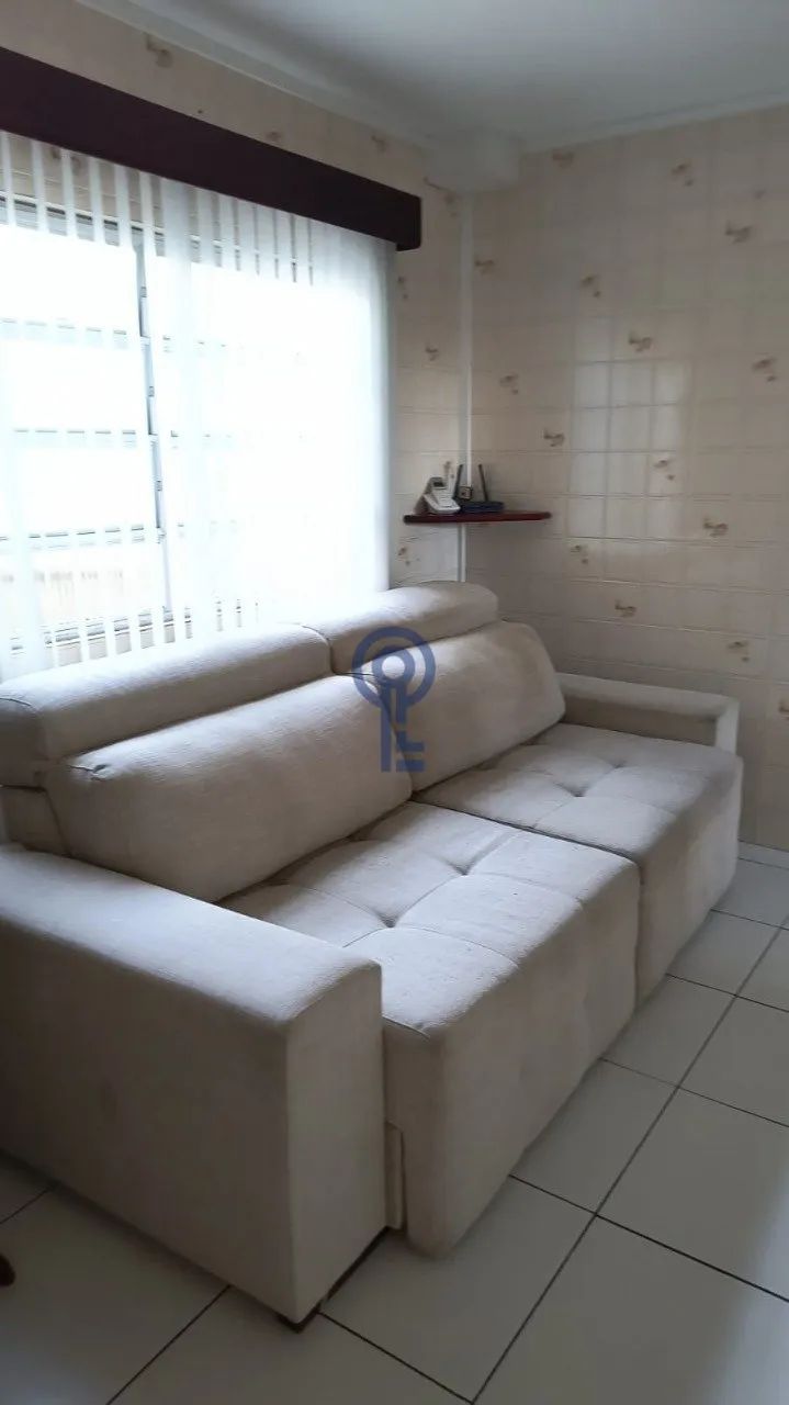 Casa com 4 dormitórios no Centro - Foto 4