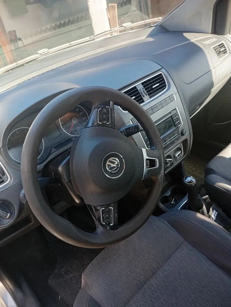 Volkswagen Fox 1.0 MI Total Flex 8V 5P 2014 - Foto 5