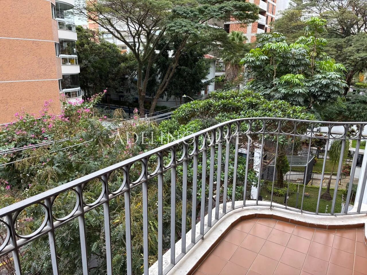 Alugo 3 dormitórios em Itaim Bibi - Foto 2