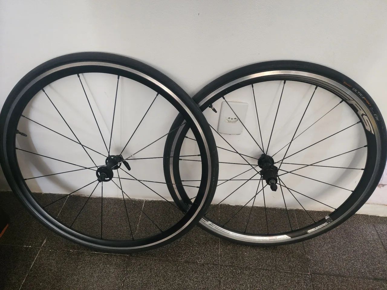 Rodas Shimano RS330 - Foto 2