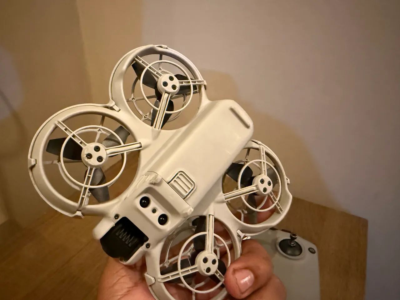 Drone DJI Neo 4K com controle DJI RC-N3 - Foto 4
