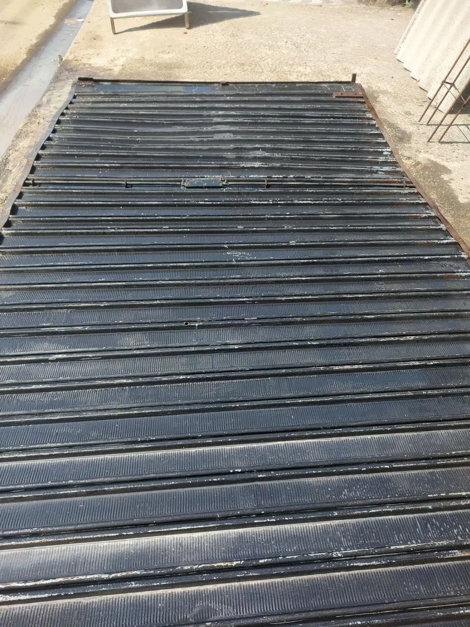 Porta de Aço precinho 