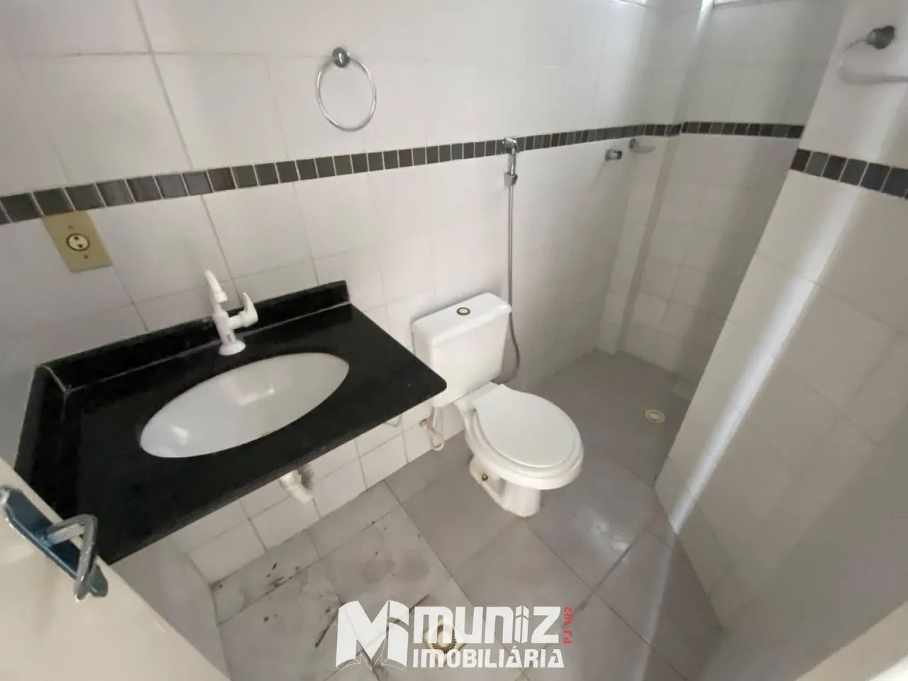 Aluga-se Casa com 2 Pavimentos Bairro Suíssa! - Foto 4