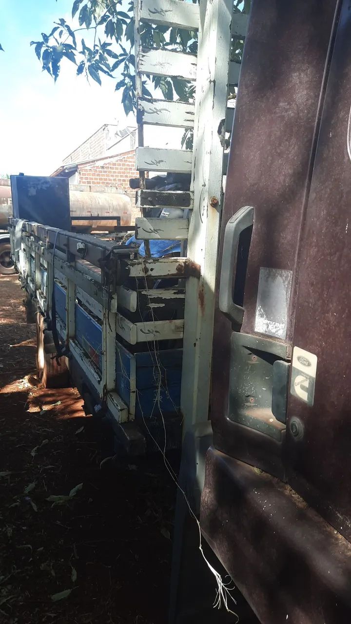 FORD 712, ano 2011 - Foto 2