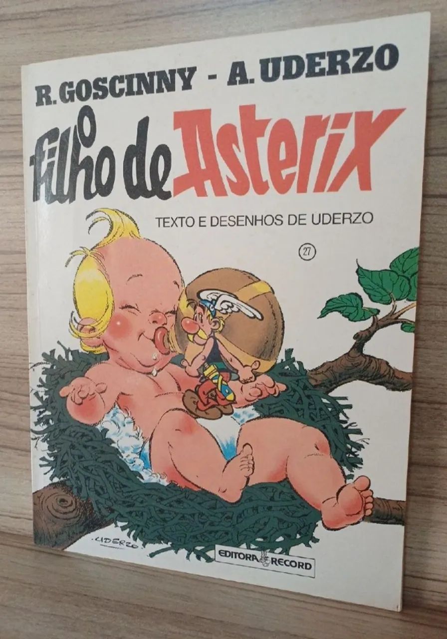 Asterix o filho de Asterix - Editora Record