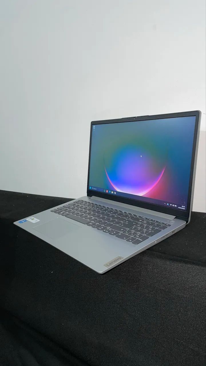 Lenovo IdeaPad 1 15IAU7 - Foto 2