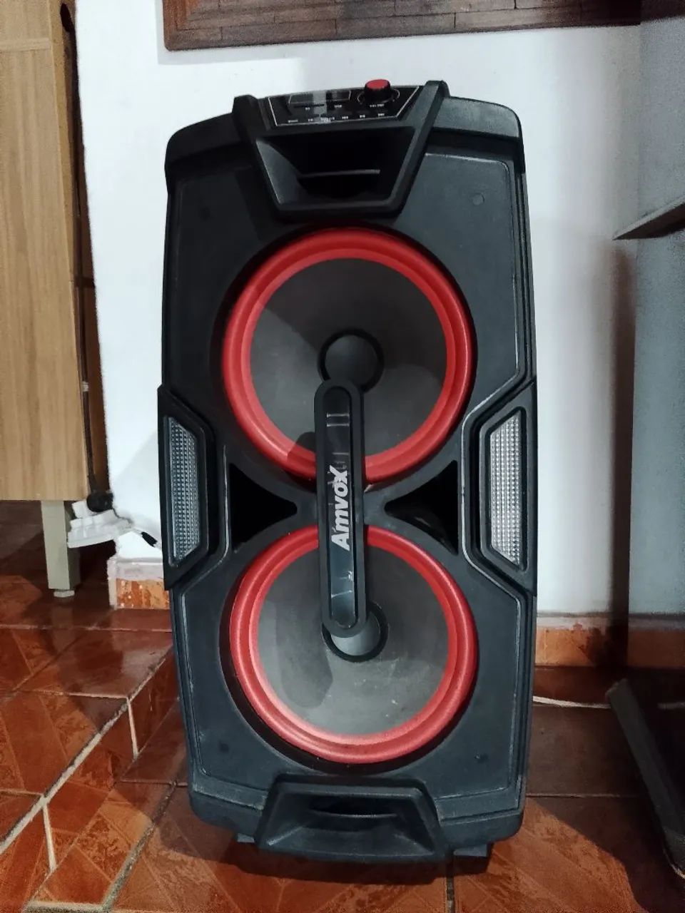 Vende se caixa amplificada Amvox 