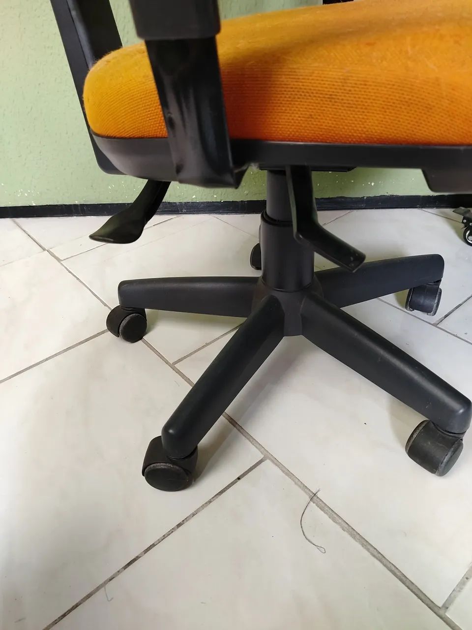 Cadeira de Escritório / Secretária