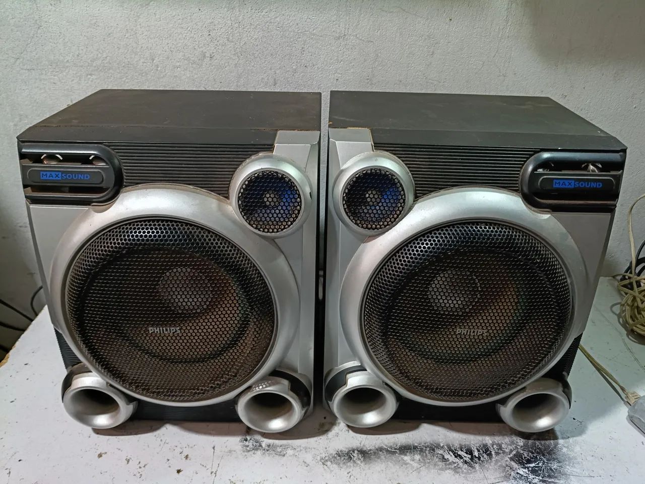 Caixas Philips fwm-582