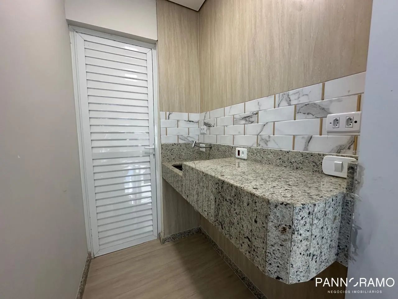Sala Comercial Mobiliada em Prédio Novo! - Foto 5