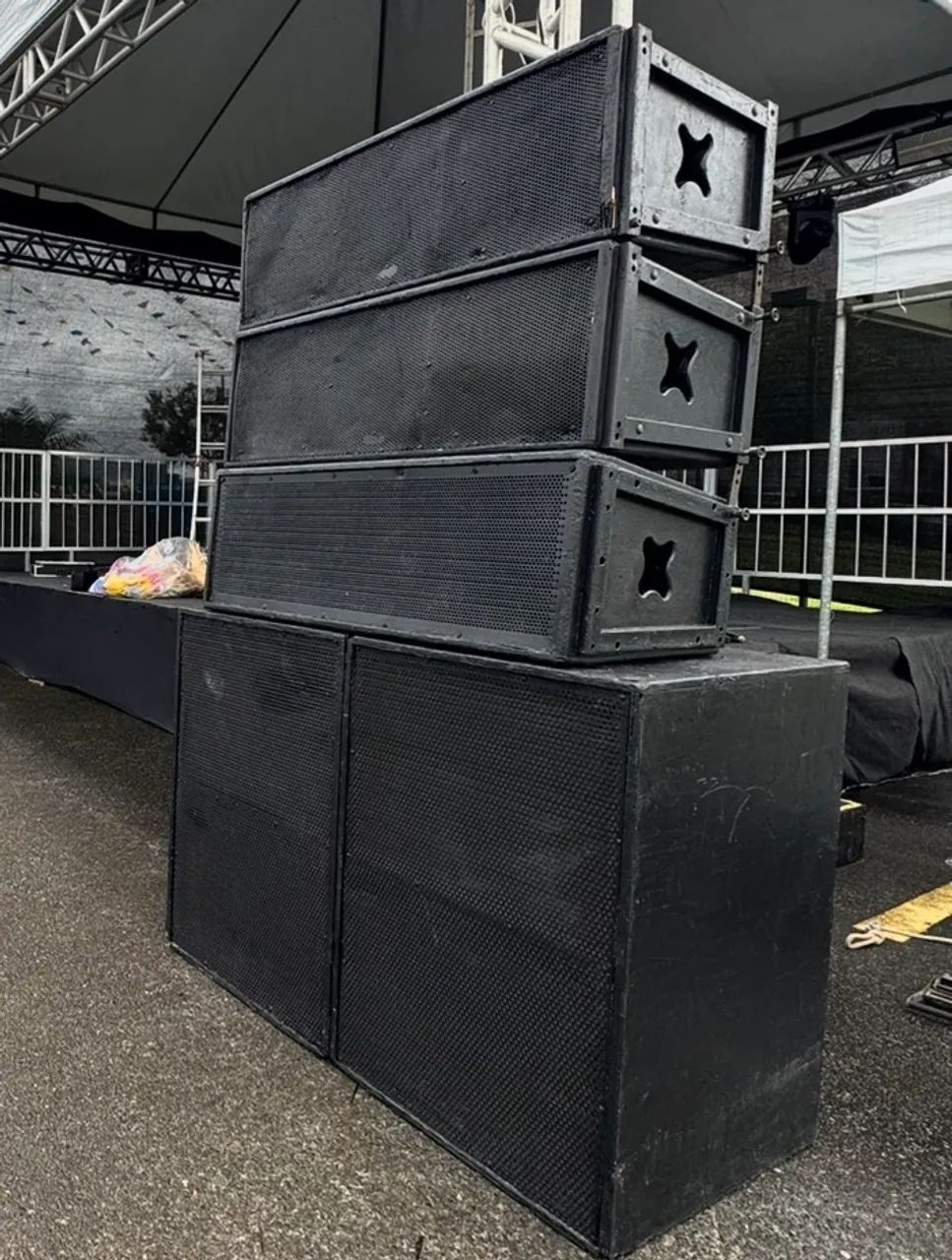 Gabinete de line array 2x12 + Guia de onda 