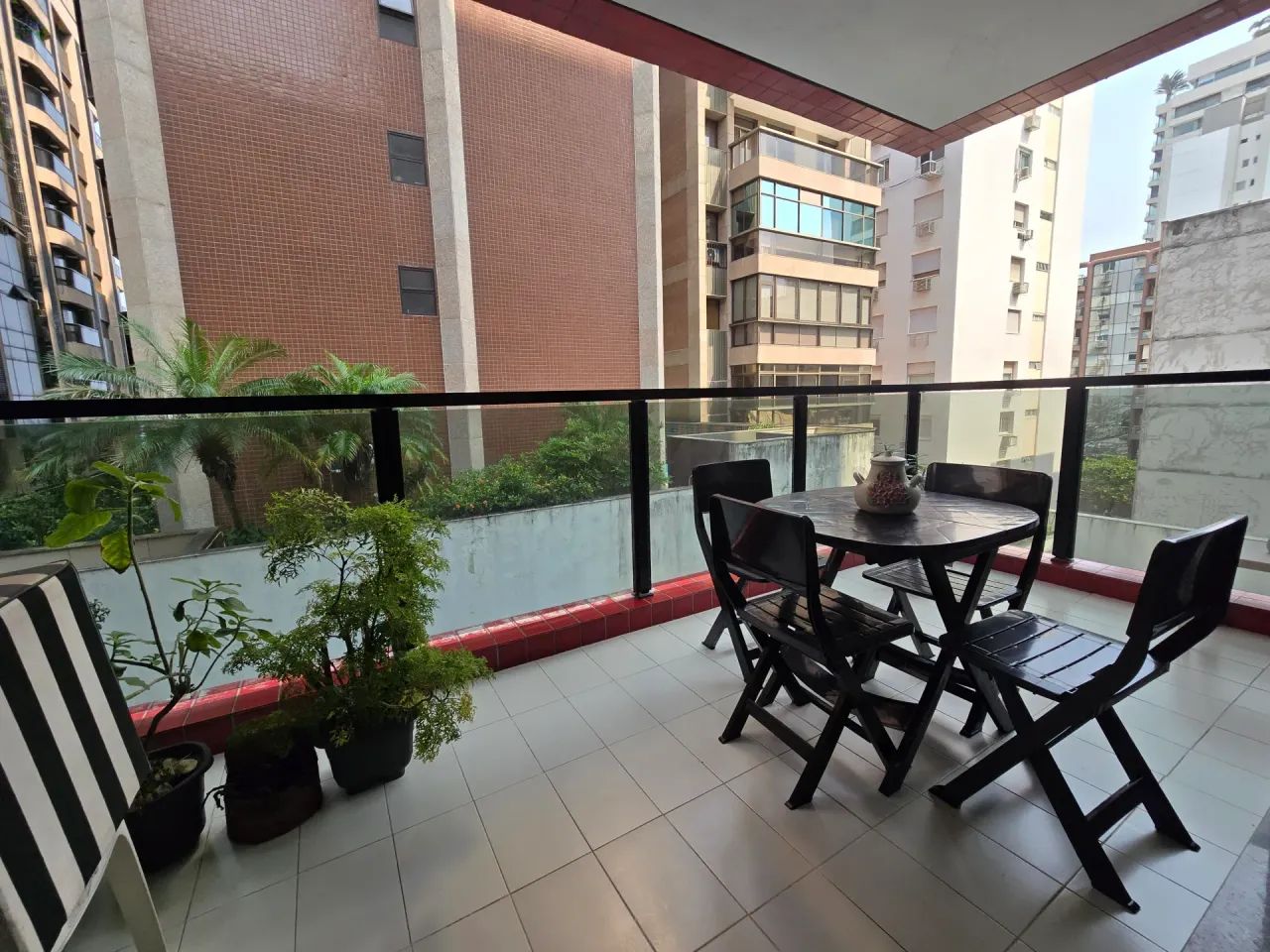 Varanda. Piscina. Vaga. Fundos e Silencioso. - Foto 5