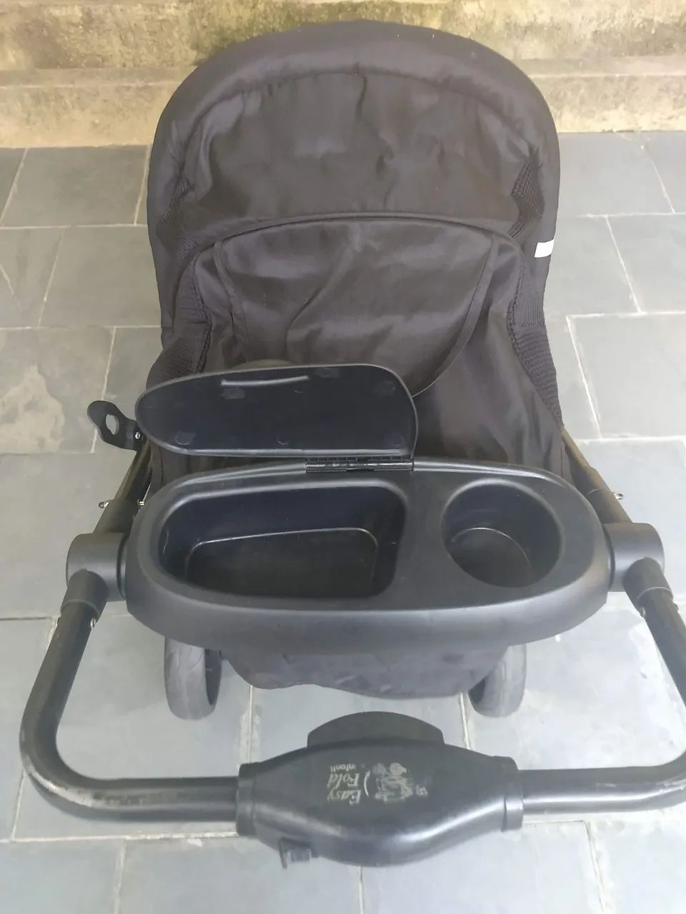 Carrinho de bebê com bebê conforto  - Foto 2