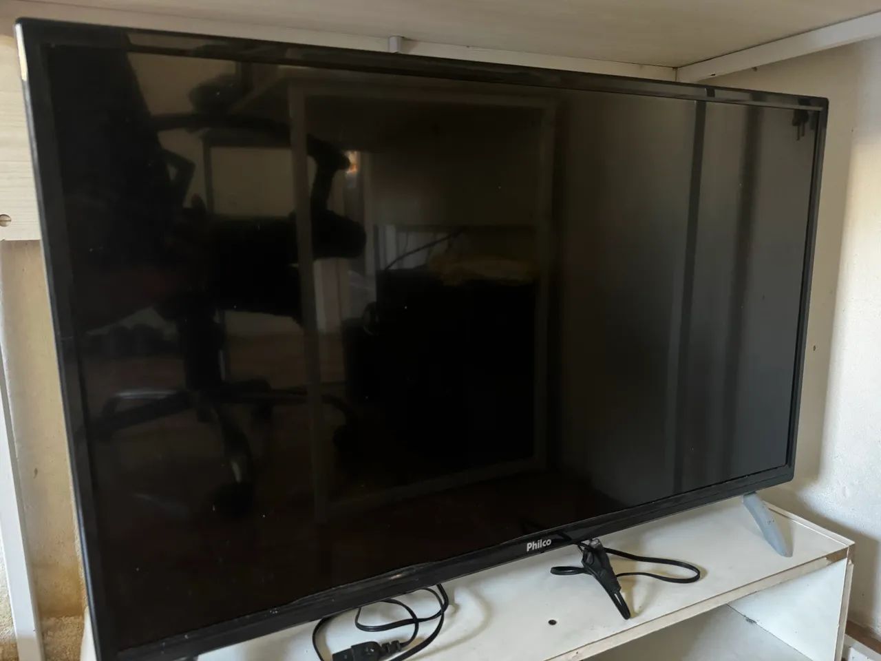 PS4 + Tv de 32 polegadas + JOGOS E 3 controles  - Foto 3