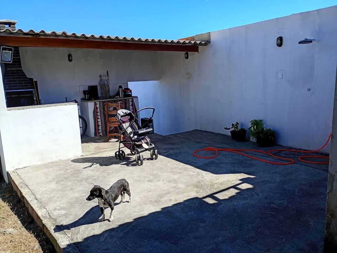 Casa de 3 cômodo mais parcelas pra assumir aceito troca  - Foto 4