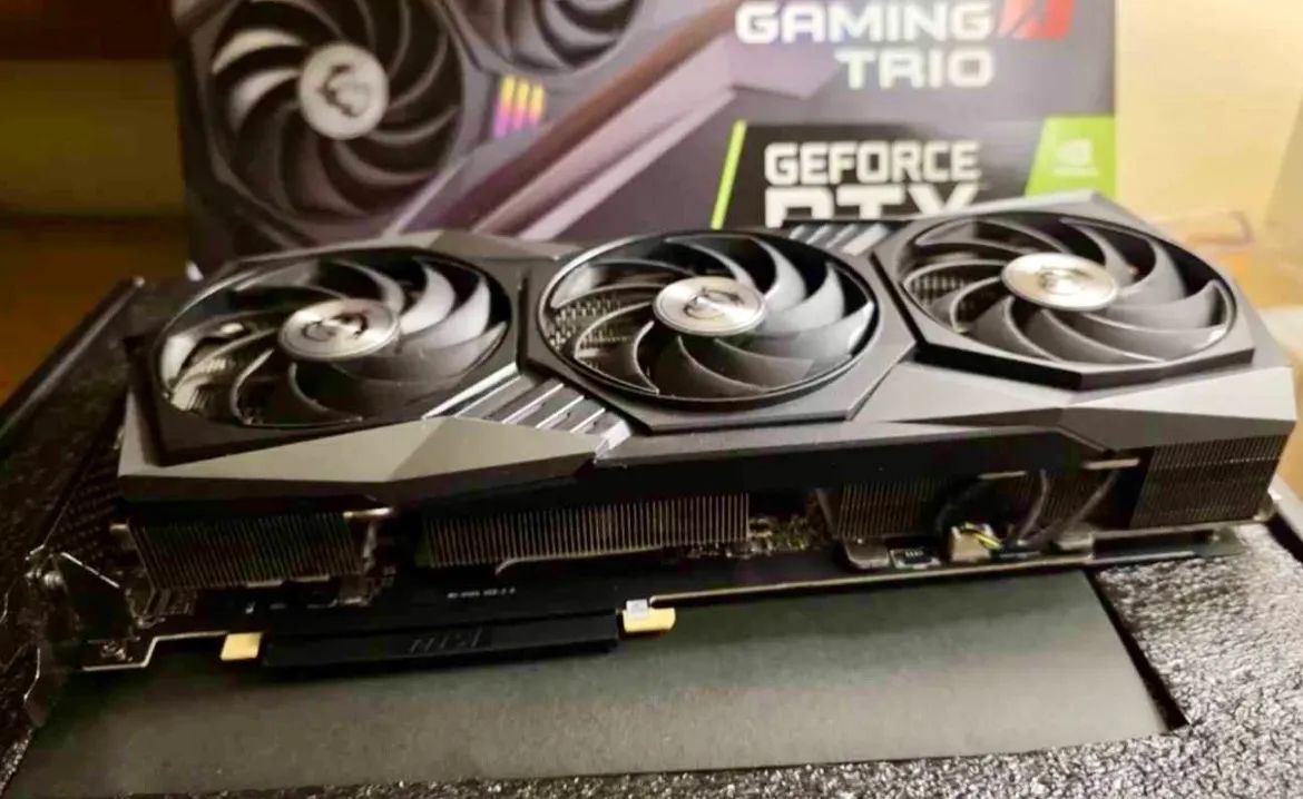RTX 3070 - MSI Gaming Z Trio - Foto 3