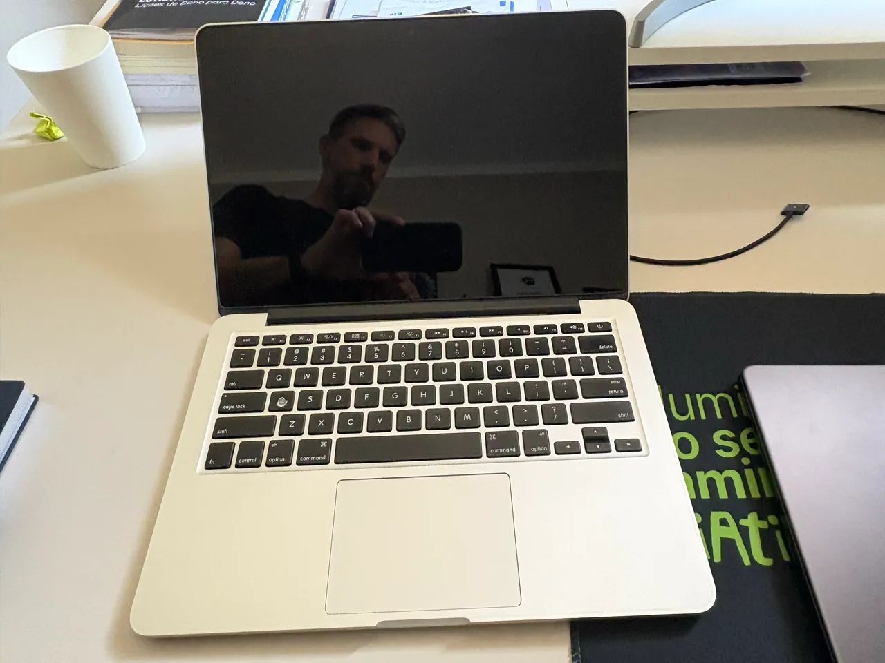 Macbook Pro 13 2015 8gb memoria e 480gb SSD muito bem cuidado