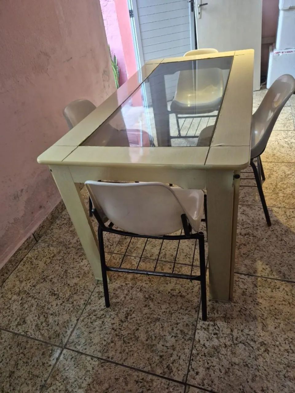 Mesa de Jantar / cozinha com 4 cadeiras  - Foto 4