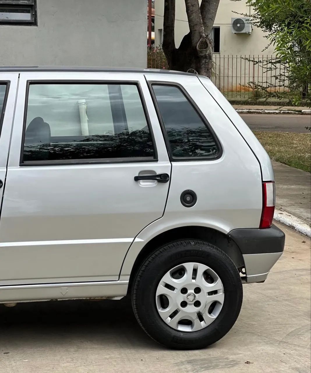 Fiat uno 2010 - Foto 3