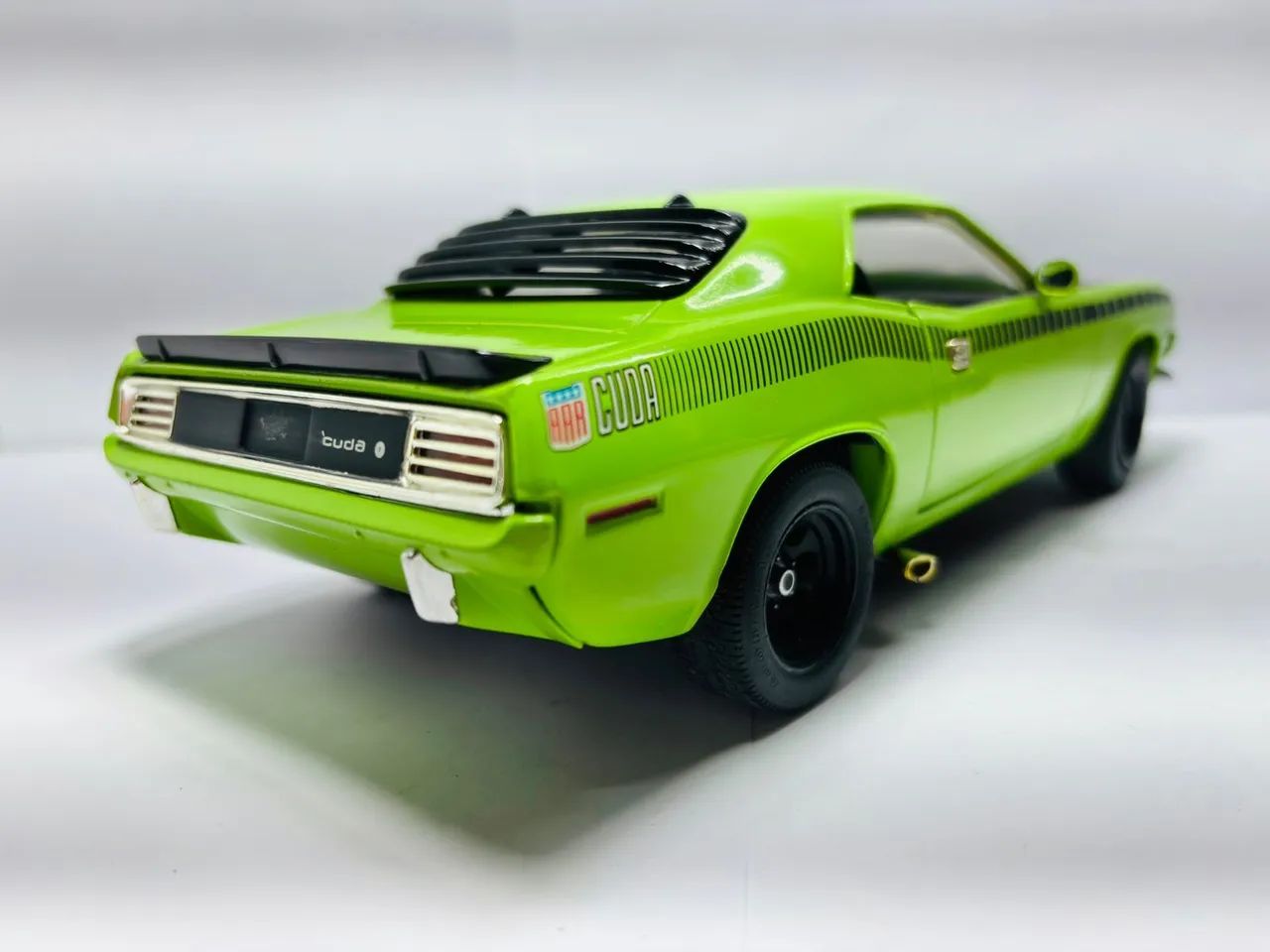 Miniatura Plymouth Barracuda (Cuda) 1970 1/18 - Foto 2