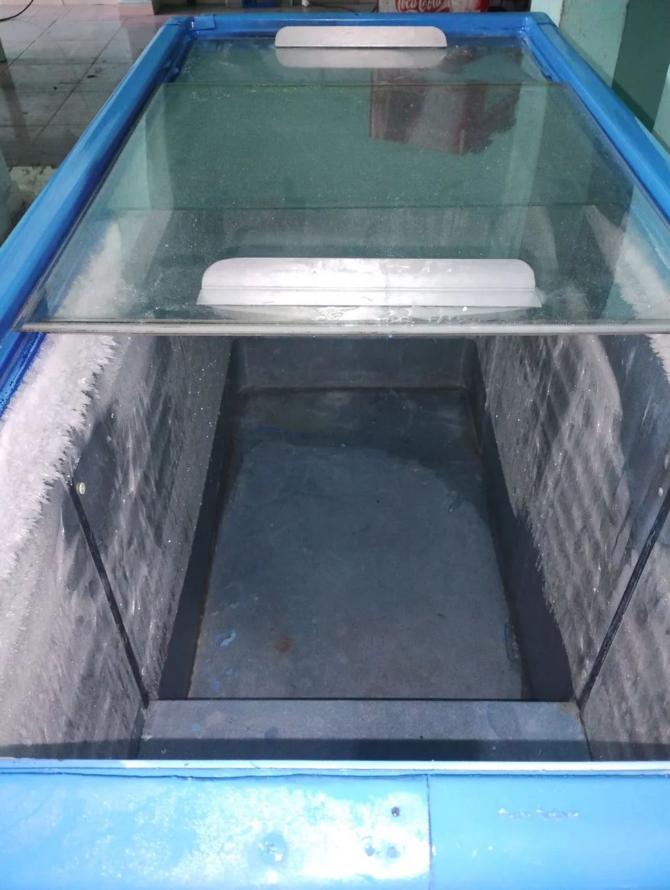 Vendo este freezer de vidro grande  - Foto 2