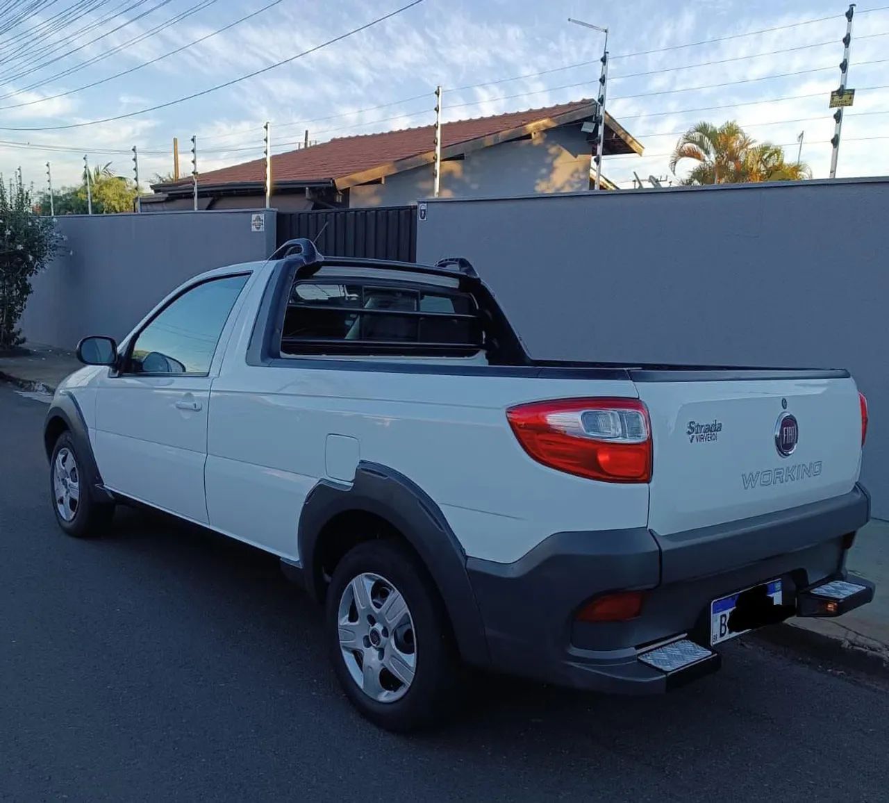 Fiat Strada Working Hard 1.4 Fire Flex 8V CS 2017 - Foto 4