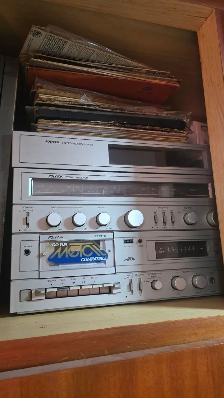 Reliquia- Aparelho de som polyvox e discos - Foto 5